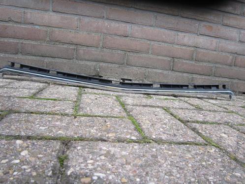 chroomlijst grille C klasse W204, Auto-onderdelen, Overige Auto-onderdelen, Mercedes-Benz, Gebruikt, Ophalen of Verzenden