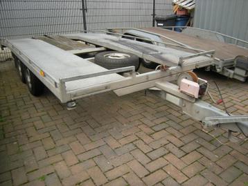 AUTO AMBULANCE   LAADVERMOGEN  1955 KG  PRIJS  1500 EURO  EX beschikbaar voor biedingen