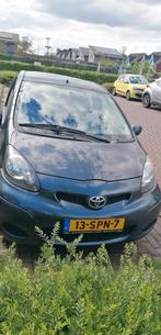 Toyota Aygo 1.0 12V Vvt-i 5DRS 2011 Grijs, Auto's, Toyota, Te koop, Geïmporteerd, Benzine, 4 stoelen