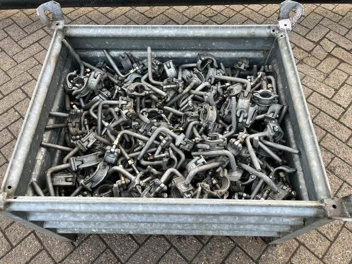 Layher kantplankhouder/kantplankhouders met bout, Doe-het-zelf en Verbouw, Steigers, Gebruikt, Gevelsteiger, 5 meter of hoger