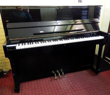Hoog en luxe model Richter piano - Transport is mogelijk! beschikbaar voor biedingen