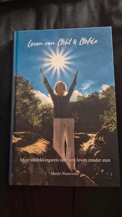 Marja Nieuwveld - Leven van Licht en Liefde, Boeken, Wetenschap, Zo goed als nieuw, Ophalen of Verzenden