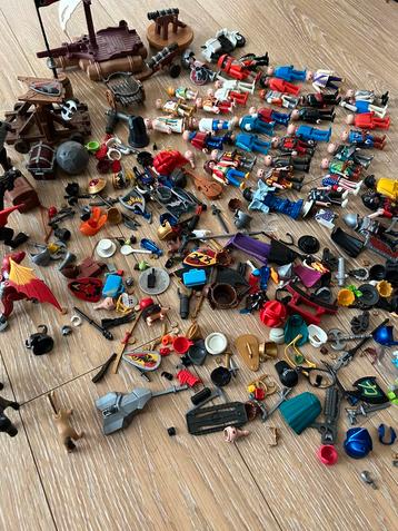 Diverse playmobil beschikbaar voor biedingen