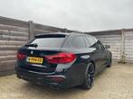 BMW 5-serie Touring 540i xDrive High Executive, Auto's, BMW, Automaat, Lichtsensor, Gebruikt, Euro 6