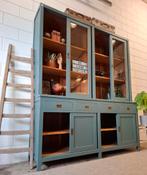 Vintage/Brocante groene schoolkast, hoge buffetkast, Huis en Inrichting, Kasten | Buffetkasten, 200 cm of meer, 150 tot 200 cm