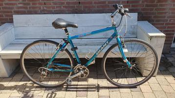 Giant X1000 tourfiets beschikbaar voor biedingen