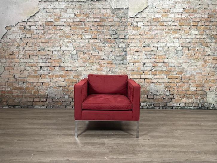 Artifort F905 Fauteuil rood bij TheReSales, Huis en Inrichting, Fauteuils, Zo goed als nieuw, Stof, 75 tot 100 cm, 75 tot 100 cm