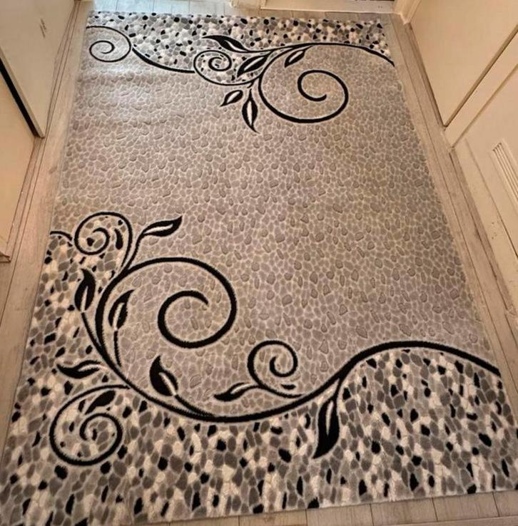 Twee bijpassende tapijten – in uitstekende staat, Huis en Inrichting, Stoffering | Tapijten en Kleden, Ophalen