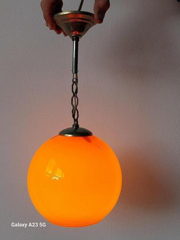 Vintage oranje hanglamp bol beschikbaar voor biedingen