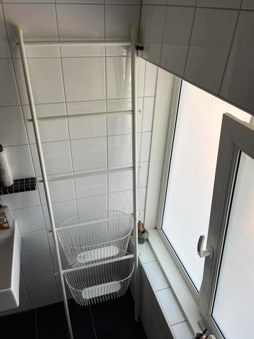 Badkamer rek / ladder met mandjes