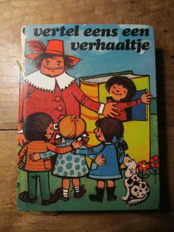 Nr.166: Oud Verhaaltjes Boek Voorleesboek Thea Beckman heeft beschikbaar voor biedingen