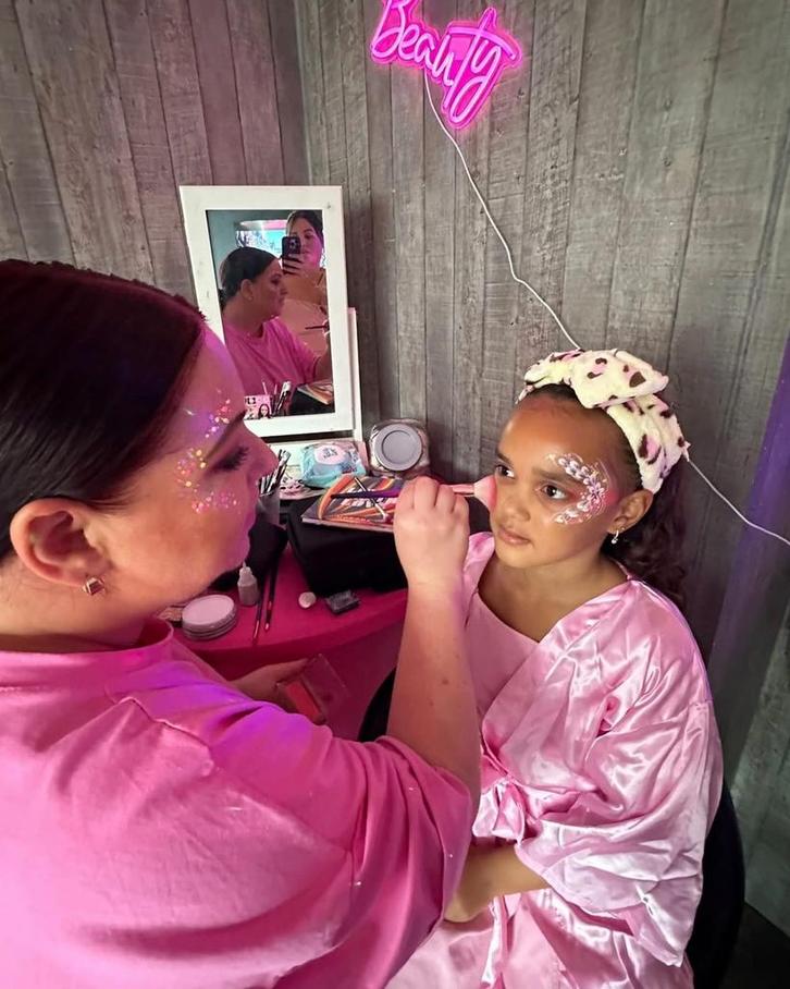 Kinderschmink/kinderfeestje, Diensten en Vakmensen, Kinderfeestjes en Entertainers