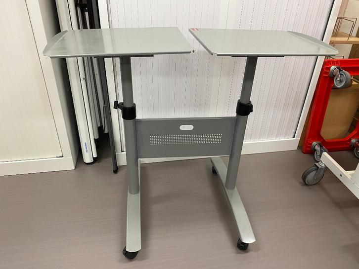 NOBO multimedia, Projector, beamer tafel, Audio, Tv en Foto, Beamer-accessoires, Gebruikt, Beamertafel, Ophalen