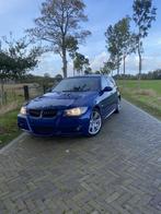 BMW 3-Serie 318i M-pakket Lemans blue metallic, 13 km/l, Achterwielaandrijving, Zwart, 4 cilinders