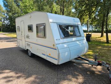 Nette Knaus Mustang te koop met mover en voortent beschikbaar voor biedingen