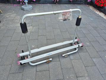Fietsenrek voor op de dissel beschikbaar voor biedingen