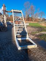 Rechte trap met bordes, Ophalen of Verzenden, Zo goed als nieuw, 2 tot 4 meter
