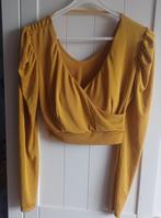 Topje maat m/l goud / mosterd kleur, Ophalen of Verzenden, Zo goed als nieuw, Overige kleuren, Zonder mouw