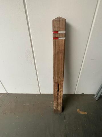 Houten Paal - Hardhout beschikbaar voor biedingen