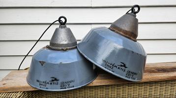 Emaille Hanglamp beschikbaar voor biedingen