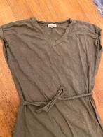 Zusss Jurk Maat S Legergroen, Kleding | Dames, Jurken, Ophalen of Verzenden, Zo goed als nieuw, Maat 36 (S), Boven de knie