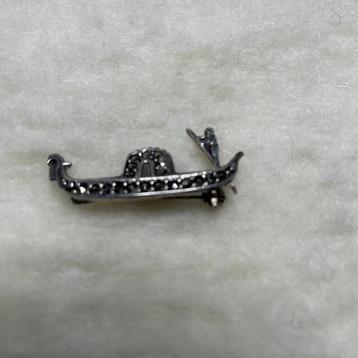 Antieke zilveren broche, gondel, met markasiet, 925 beschikbaar voor biedingen