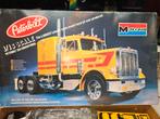 Monogram 2500 Peterbilt 359 conventional 1.16 eerste uitgave, Groter dan 1:32, Ophalen of Verzenden, Zo goed als nieuw, Truck