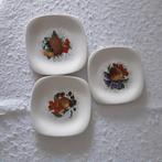 3 VINTAGE GEBAKBORDJES  van BOCH (Belgium), Ophalen of Verzenden