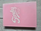 Sindy, britains top teenage doll boek, Ophalen of Verzenden, Gelezen, Overige onderwerpen