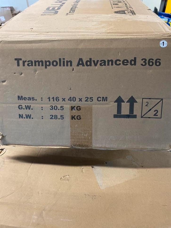 Nieuwe Advanced trampoline met net en trap, Kinderen en Baby's, Speelgoed | Buiten | Trampolines, Nieuw, Ophalen