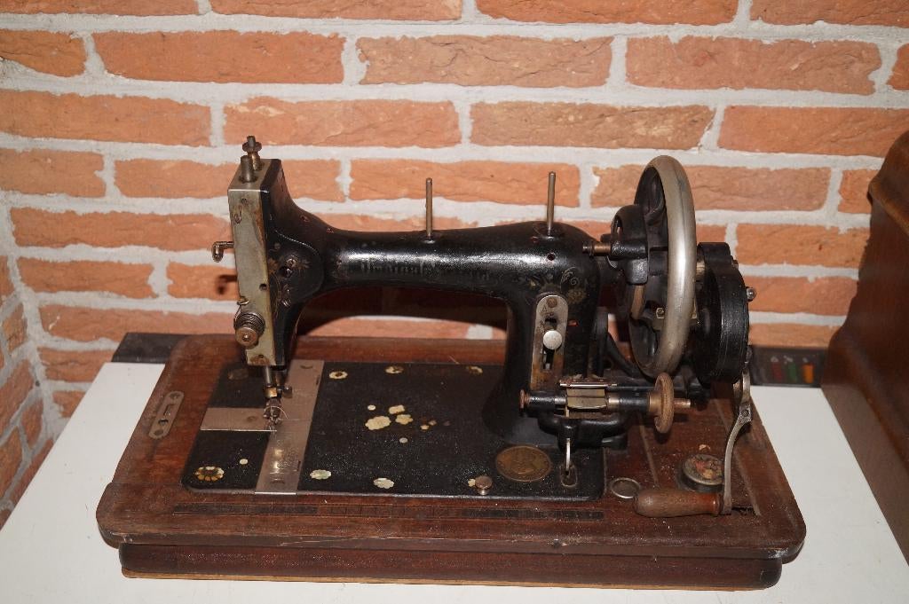 prachtige, antieke handnaaimachine Original Victoria, Antiek en Kunst, Ophalen of Verzenden
