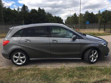 Mercedes-Benz B-Klasse 1.8 CDI BE B180 5DRS Dct7 2012 Grijs beschikbaar voor biedingen