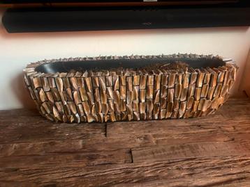 Schelpenvaas beschikbaar voor biedingen