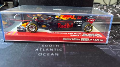 Minichamps 1:43 - Max Verstappen - Aston Martin Red Bull Rac, Hobby en Vrije tijd, Modelauto's | 1:43, Nieuw, Auto, MiniChamps