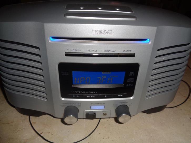 TEAC SL-D950 CD speler met AM / FM radio en USB, Audio, Tv en Foto, Radio's, Gebruikt, Wereldontvanger, Met cd-speler, Ophalen of Verzenden