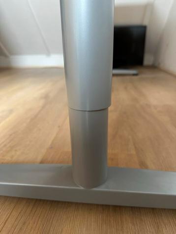 IKEA Galant Bureau - In hoogte verstelbaar - afbeelding 5