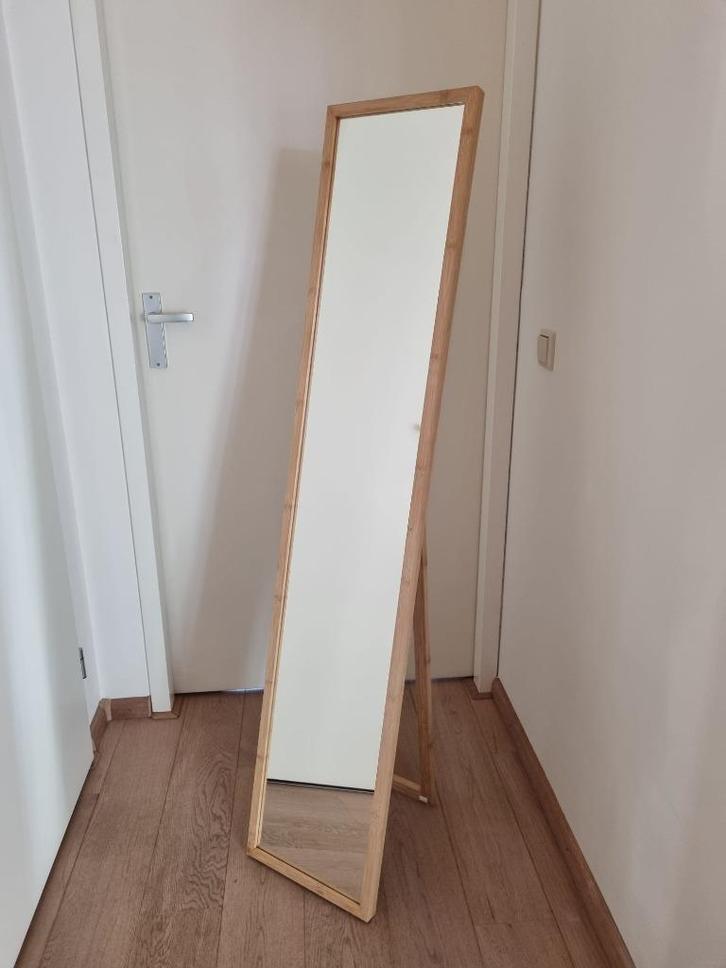 IKEA Bamboo Standing Mirror – Excellent Condition, Huis en Inrichting, Woonaccessoires | Spiegels, Zo goed als nieuw, Minder dan 50 cm