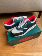 Nike Air Max 1 Lebron James x Liverpool EU45, Kleding | Heren, Verzenden, Zo goed als nieuw, Overige kleuren