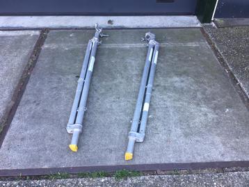 Uitzetpoten rolsteiger beschikbaar voor biedingen