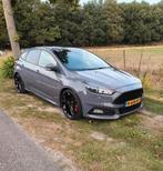 Ford focus ST uit 2015 met 250 pk, Auto's, Handgeschakeld, Particulier, Zilver of Grijs, 2000 cc