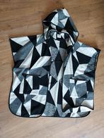 ZGAN Only Poncho / cape one size ZWART-WIT, Kleding | Dames, Ophalen of Verzenden, Zo goed als nieuw, Maat 38/40 (M), Zwart