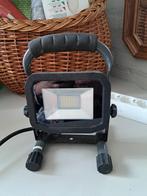 Bouwlamp LED - Handig en Krachtig!, Doe-het-zelf en Verbouw, Bouwverlichting, Minder dan 50 watt, Met statief, Ophalen of Verzenden