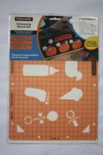 Fiskars embossing stencil set baby/childhood 31x25cm, Hobby en Vrije tijd, Scrapbooking, Verzenden, Nieuw, Frame of Mal, Overige merken