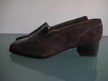 ALEXANDRIA | Nieuwe bruine pumps 41 beschikbaar voor biedingen