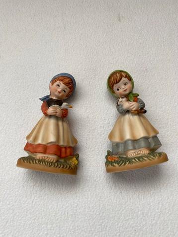 Vintage Keramische Beeldjes - Meisjes met Dieren (2 stuks) beschikbaar voor biedingen