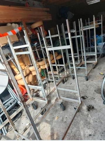 TRANSPORTKARREN VOOR KLAPSTOELEN 10 STUKS MET ZWENKWIELEN  beschikbaar voor biedingen