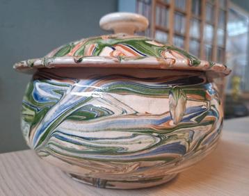 Keramische pot met deksel - unica beschikbaar voor biedingen