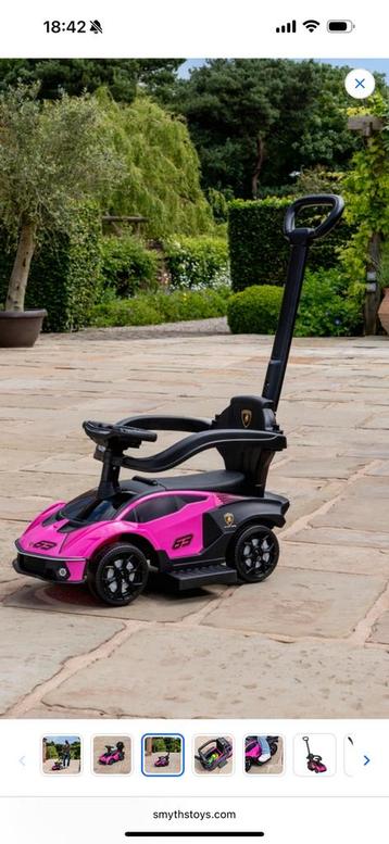 Roze loop auto beschikbaar voor biedingen