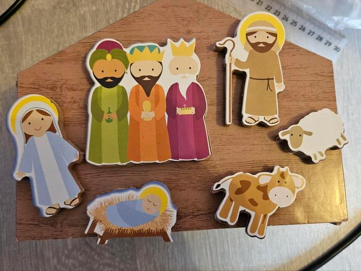 Leuke 7delig "kerst" decoratie(DIY/zelf geknutseld)kerststal, Diversen, Kerst, Zo goed als nieuw, Ophalen of Verzenden