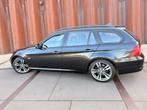 BMW 318i 2009 | Panoramadak | Navigatie | Trekhaak, Auto's, Euro 5, Achterwielaandrijving, Zwart, Leder en Stof